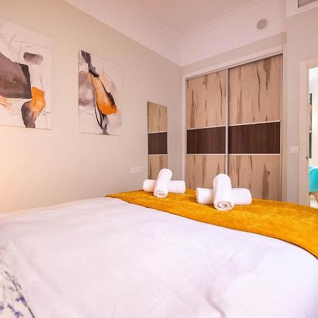 Slava Luxury Suite Séville Extérieur photo